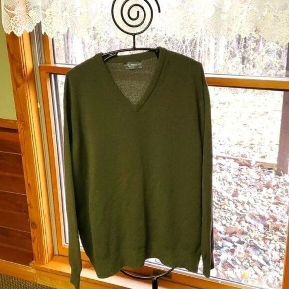 Hawick Scotland Pure Lambswool Sz. XL Deep Army Green Vneck Sweater - Picture 1 of 9